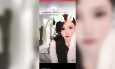 最新《瘋狂抖音》外篇之《抖音擦邊》眾女神直播中各種閃現走光刷邊 露毛露屁 凸點誘惑 (35)