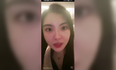 最新《瘋狂抖音》外篇之《抖音擦邊》眾女神直播中各種閃現走光刷邊 露毛露屁 凸點誘惑 (28)