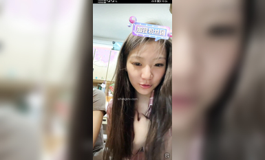 最新《瘋狂抖音》外篇之《抖音擦邊》眾女神直播中各種閃現走光刷邊 露毛露屁 凸點誘惑 (25)