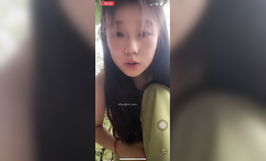 最新《瘋狂抖音》外篇之《抖音擦邊》眾女神直播中各種閃現走光刷邊 露毛露屁 凸點誘惑 (37)