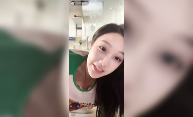 最新《瘋狂抖音》外篇之《抖音擦邊》眾女神直播中各種閃現走光刷邊 露毛露屁 凸點誘惑 (123)