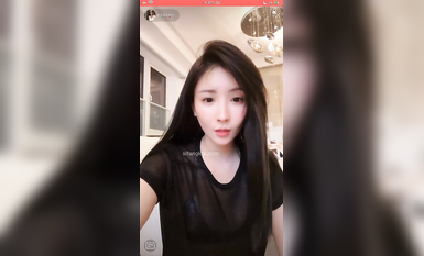 最新《瘋狂抖音》外篇之《抖音擦邊》眾女神直播中各種閃現走光刷邊 露毛露屁 凸點誘惑 (90)