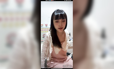 最新《瘋狂抖音》外篇之《抖音擦邊》眾女神直播中各種閃現走光刷邊 露毛露屁 凸點誘惑 (52)