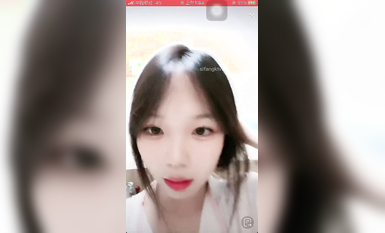 最新《瘋狂抖音》外篇之《抖音擦邊》眾女神直播中各種閃現走光刷邊 露毛露屁 凸點誘惑 (125)