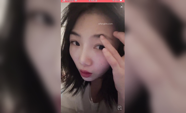 最新《瘋狂抖音》外篇之《抖音擦邊》眾女神直播中各種閃現走光刷邊 露毛露屁 凸點誘惑 (9)