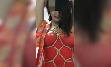 宗師級玩家SM界塔尖反差婊女奴【張婉依】地獄式重度調教乳頭穿釘、抽逼、電擊各種整活 (3)