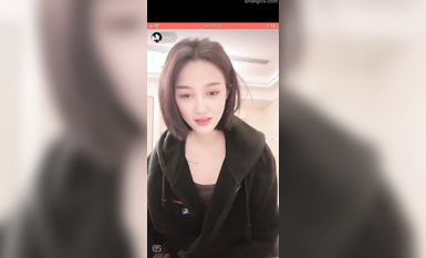 最新《瘋狂抖音》外篇之《抖音擦邊》眾女神直播中各種閃現走光刷邊 露毛露屁 凸點誘惑 (55)