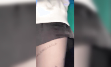 色膽包天頂臀系列-頂巴黎世家絲襪腿