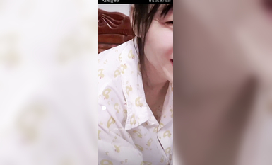 最新《瘋狂抖音》外篇之《抖音擦邊》眾女神直播中各種閃現走光刷邊 露毛露屁 凸點誘惑 (142)