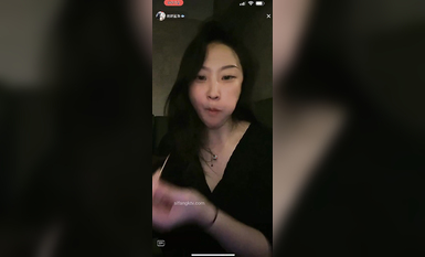 最新《瘋狂抖音》外篇之《抖音擦邊》眾女神直播中各種閃現走光刷邊 露毛露屁 凸點誘惑 (57)