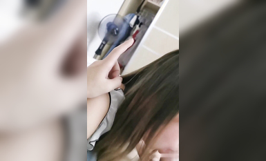 雙馬尾蘿莉『芽芽不乖』2022版最新私拍 邊看片邊和哥哥做愛 完美露臉 高清 (3)