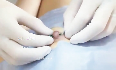 宗師級玩家SM界塔尖反差婊女奴【張婉依】地獄式重度調教乳頭穿釘、抽逼、電擊各種整活 (18)