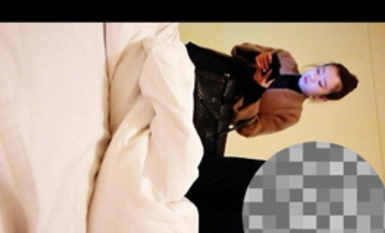 2024年最新，【私房原創偷拍】，男友住在隔壁的風騷小姐姐，她一直說你小聲點，聽見咱倆就死定了(3)