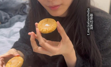 電報群VIP精液盛宴系列！亂倫變態老哥調教母狗堂妹3連發，聖水精液餛飩 精液刷牙 精液曲奇