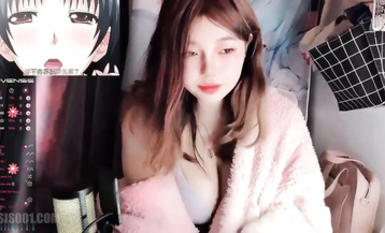 【Stripchat】大胸萌妹微胖少女「Many-yiyi」邊看成人動畫邊用跳蛋自慰騷魅吐舌頭