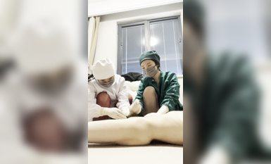 醫生護士專業取精，足交擼雞打飛機，職業裝下士各種反差絲襪，絲足榨精 (1)