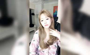 【好想要哥哥醬】G奶御姐!極品吊鍾奶直播痛哭道具自慰 (15)