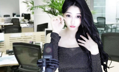 網易CC騷主播【白妖妖】單口相聲【白秘書升職記】2K原版畫質，自導自演，大膽口嗨，勾引老闆，道具自慰 (1)