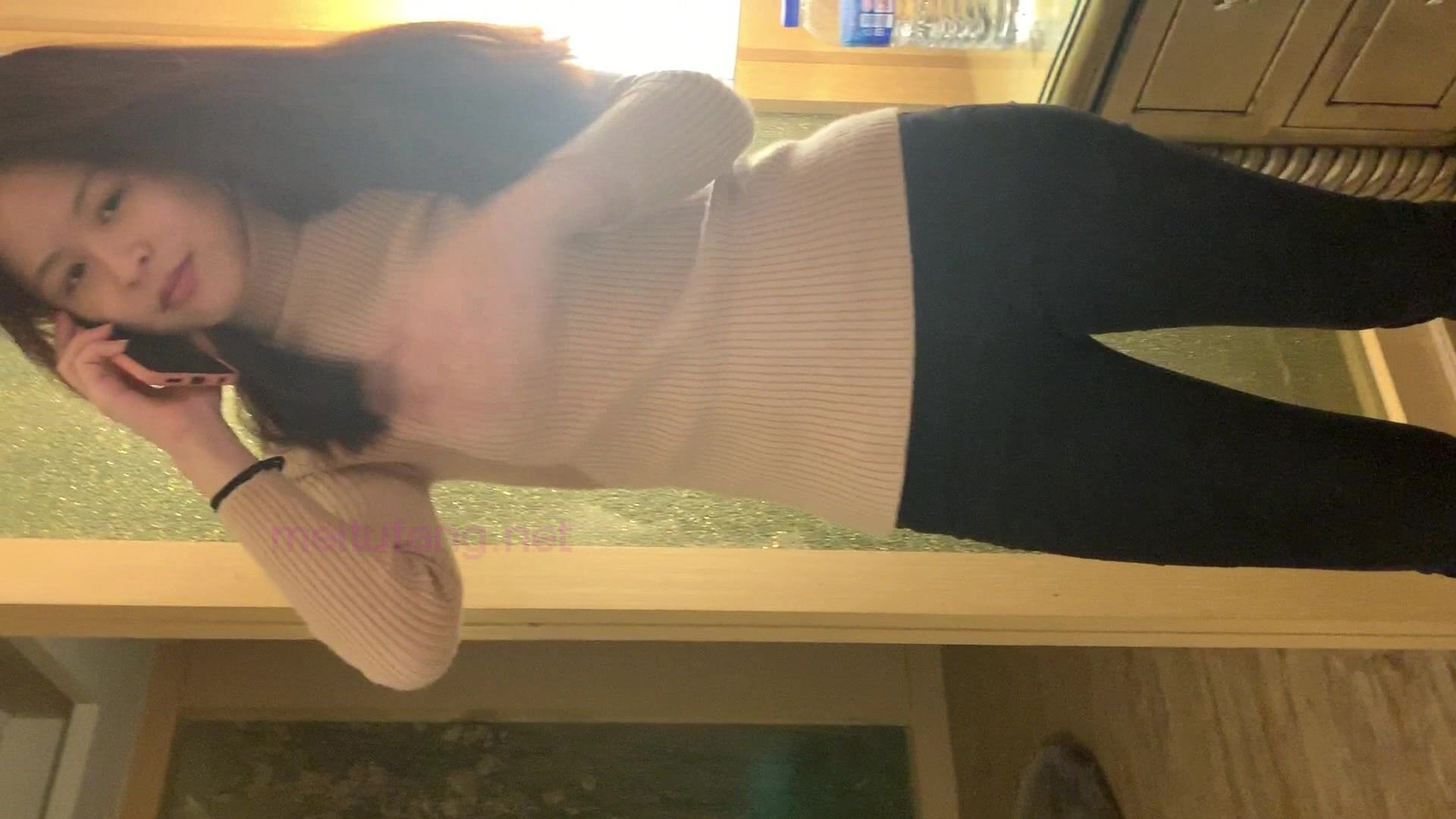 【台灣情侶泄密流出】 超可愛的長發小嫩妹和男友啪啪被曝光 (4)