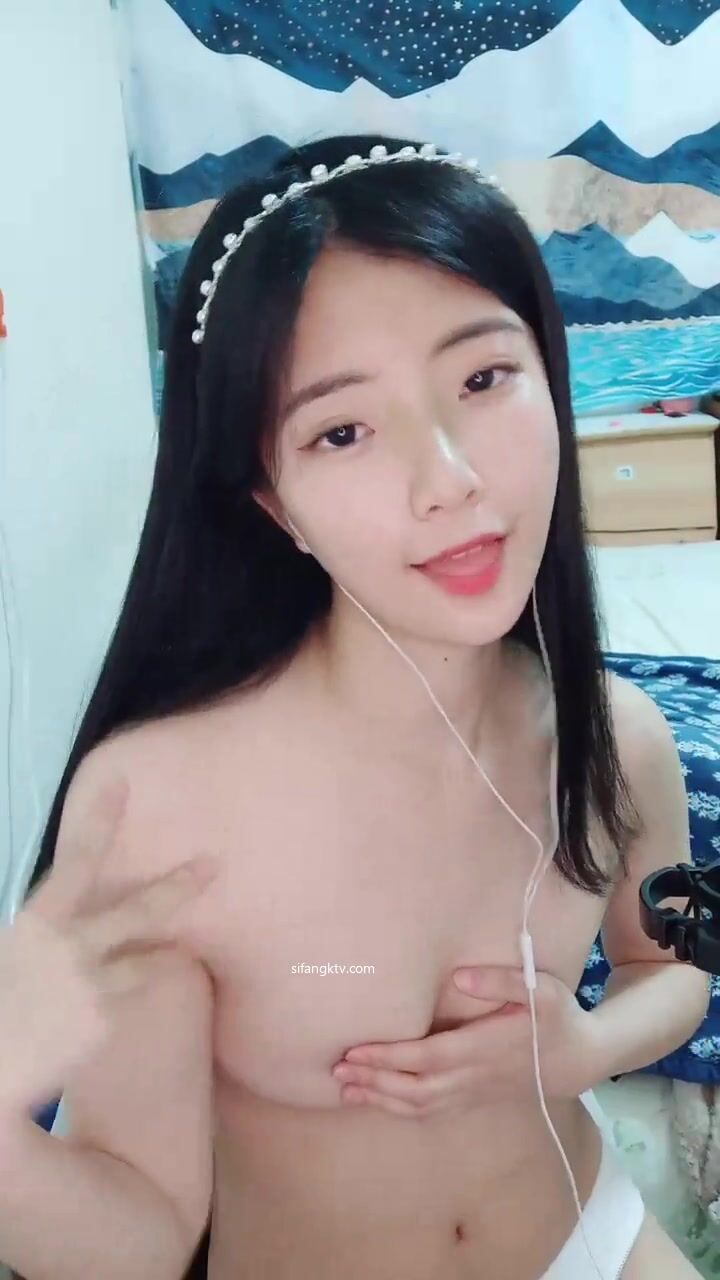 超重磅絕版資源！校花女神【一夢】早期下海珍貴錄像~！ (5)