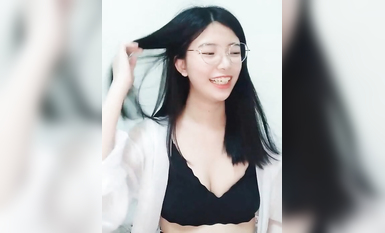 超重磅絕版資源！校花女神【一夢】早期下海珍貴錄像~！ (11)