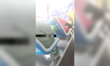 【色膽包天 頂臀系列】爆頭：滋到脖子美女扭頭差點射到臉