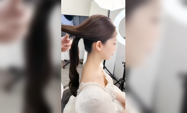 最新《瘋狂抖音》外篇之《抖音擦邊3》顏值主播直播各顯神通 閃現 走光露點 刷邊PK (172)