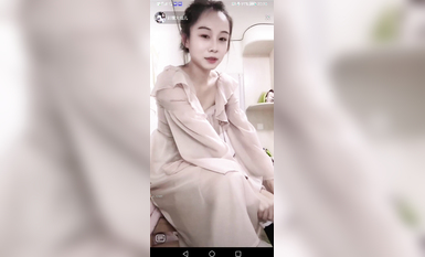 最新《瘋狂抖音》外篇之《抖音擦邊3》顏值主播直播各顯神通 閃現 走光露點 刷邊PK (168)