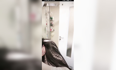 最新《瘋狂抖音》外篇之《抖音擦邊3》顏值主播直播各顯神通 閃現 走光露點 刷邊PK (171)