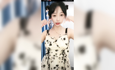 最新《瘋狂抖音》外篇之《抖音擦邊3》顏值主播直播各顯神通 閃現 走光露點 刷邊PK (12)