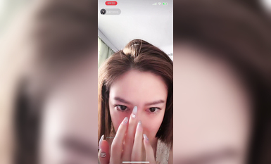 最新《瘋狂抖音》外篇之《抖音擦邊3》顏值主播直播各顯神通 閃現 走光露點 刷邊PK (211)