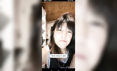 最新《瘋狂抖音》外篇之《抖音擦邊3》顏值主播直播各顯神通 閃現 走光露點 刷邊PK (191)