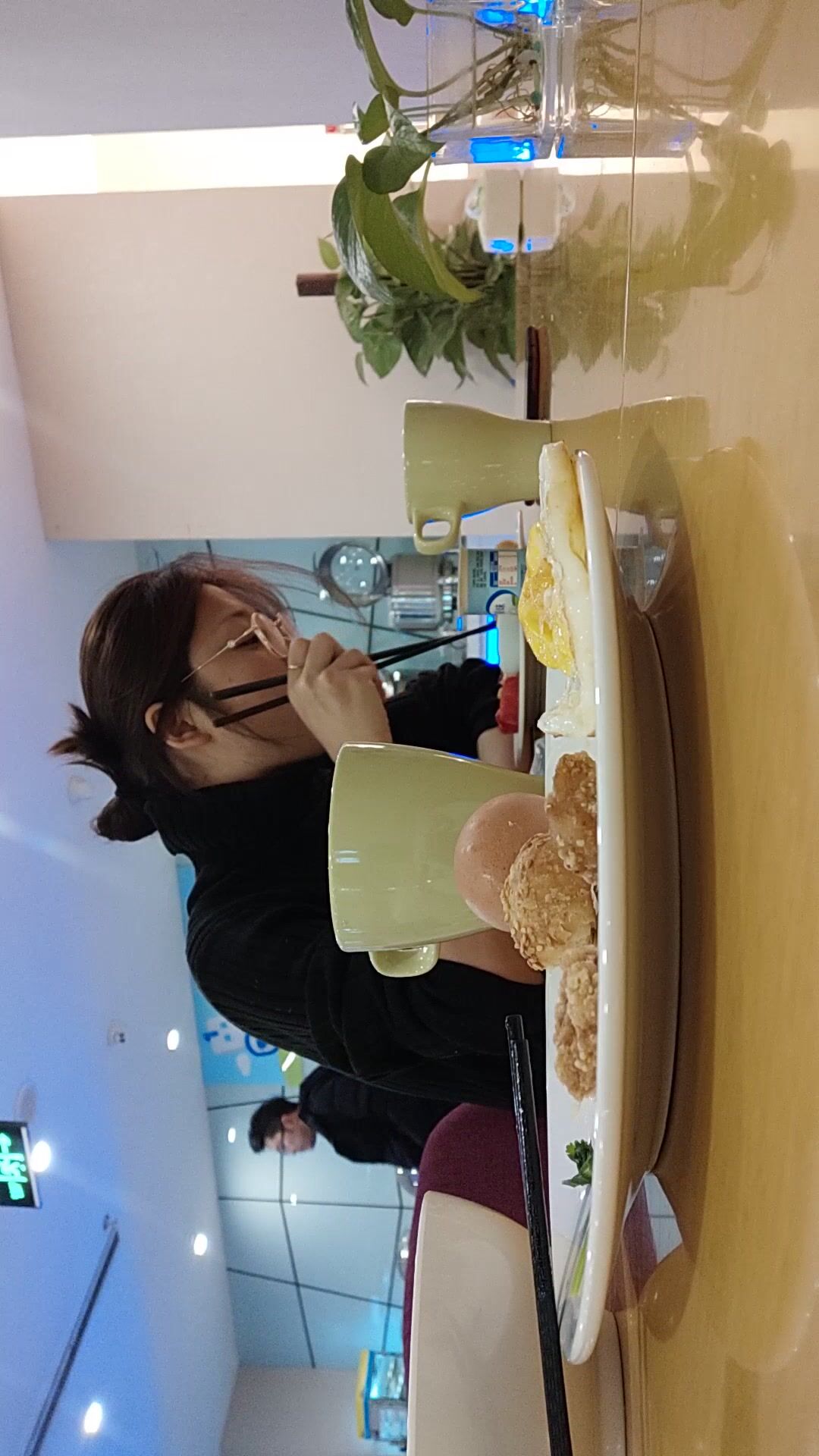 完美露臉天津反差大學生沈J惠與男友日常不雅自拍流出 口爆刮毛虛擬做愛啪啪真實刺激對白清晰 (16)