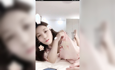 最新《瘋狂抖音》外篇之《抖音擦邊3》顏值主播直播各顯神通 閃現 走光露點 刷邊PK (212)