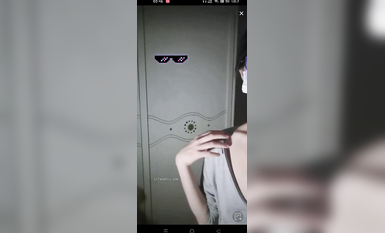 最新《瘋狂抖音》外篇之《抖音擦邊3》顏值主播直播各顯神通 閃現 走光露點 刷邊PK (169)