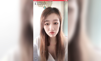 最新《瘋狂抖音》外篇之《抖音擦邊3》顏值主播直播各顯神通 閃現 走光露點 刷邊PK (25)