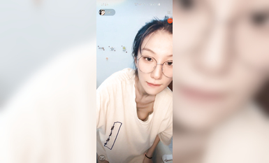 最新《瘋狂抖音》外篇之《抖音擦邊3》顏值主播直播各顯神通 閃現 走光露點 刷邊PK (75)