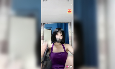 最新《瘋狂抖音》外篇之《抖音擦邊3》顏值主播直播各顯神通 閃現 走光露點 刷邊PK (94)