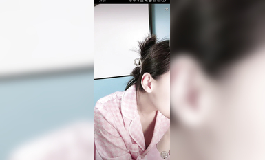 最新《瘋狂抖音》外篇之《抖音擦邊3》顏值主播直播各顯神通 閃現 走光露點 刷邊PK (3)