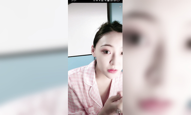 最新《瘋狂抖音》外篇之《抖音擦邊3》顏值主播直播各顯神通 閃現 走光露點 刷邊PK (3)