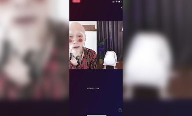 最新《瘋狂抖音》外篇之《抖音擦邊3》顏值主播直播各顯神通 閃現 走光露點 刷邊PK (115)