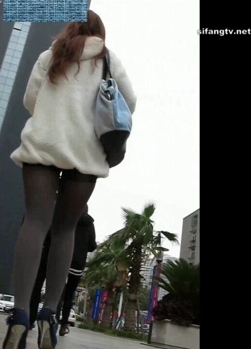 各種地方摸完女生翹臀或黑絲長腿就跑 各種尖叫聲 有的露臉 有的抄底 腎上腺素拉滿 太刺激 (13)