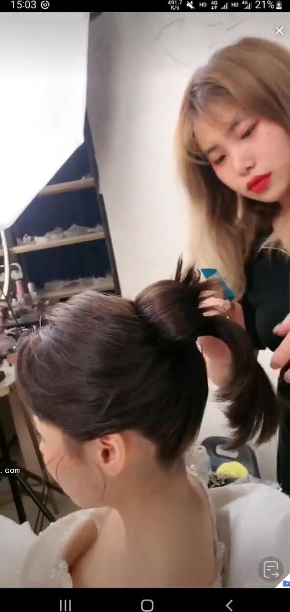 最新《瘋狂抖音》外篇之《抖音擦邊3》顏值主播直播各顯神通 閃現 走光露點 刷邊PK (199)