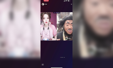 最新《瘋狂抖音》外篇之《抖音擦邊3》顏值主播直播各顯神通 閃現 走光露點 刷邊PK (97)