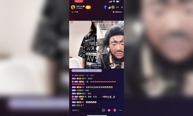 最新《瘋狂抖音》外篇之《抖音擦邊3》顏值主播直播各顯神通 閃現 走光露點 刷邊PK (91)