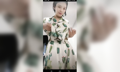 最新《瘋狂抖音》外篇之《抖音擦邊3》顏值主播直播各顯神通 閃現 走光露點 刷邊PK (160)