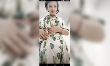 最新《瘋狂抖音》外篇之《抖音擦邊3》顏值主播直播各顯神通 閃現 走光露點 刷邊PK (160)