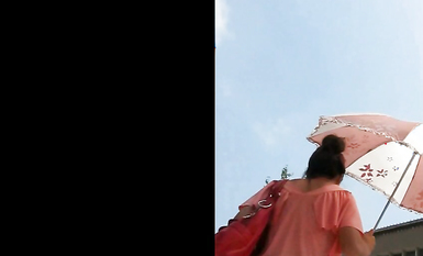 各種地方摸完女生翹臀或黑絲長腿就跑 各種尖叫聲 有的露臉 有的抄底 腎上腺素拉滿 太刺激 (1)