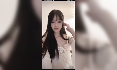 最新《瘋狂抖音》外篇之《抖音擦邊3》顏值主播直播各顯神通 閃現 走光露點 刷邊PK (220)