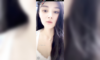 最新《瘋狂抖音》外篇之《抖音擦邊3》顏值主播直播各顯神通 閃現 走光露點 刷邊PK (57)